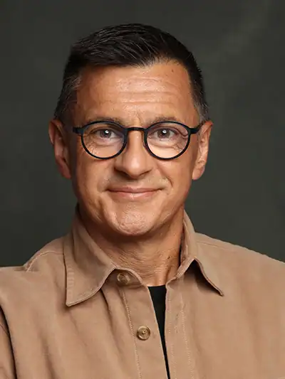 Allister Frost, former Head of Digital Marketing Strategy at Microsoft and author of ReadyAlready - AI keynote speaker