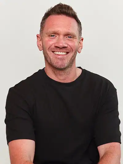 Post Who Helps Exec Teams Perform Under Sustained Pressure? on Speakers Associates Dean Leak, former lead coach at Great Britain Taekwondo and creator of the 3 A's method - self-leadership speaker