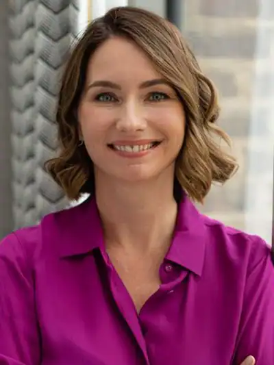 Post Who Helps Exec Teams Perform Under Sustained Pressure? on Speakers Associates Joy Poole, executive coach and former senior leader at Meta, Capgemini and Arthur Andersen - self-leadership speaker
