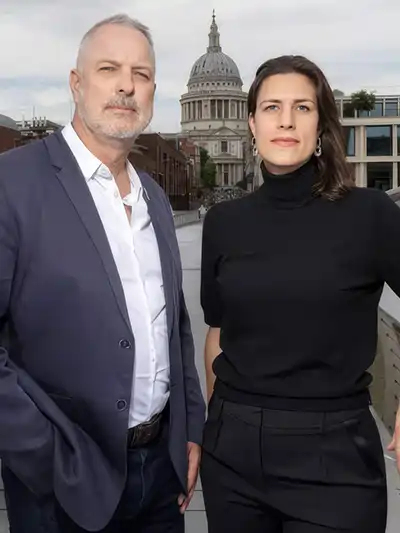 Post Who Helps Exec Teams Perform Under Sustained Pressure? on Speakers Associates Holly Sedlacek and Kit Symons, former Wales international footballer and chartered organisational psychologist, co-founders of Know Your Pace - self-leadership speakers