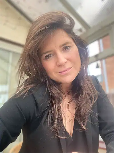 Post Who Helps Exec Teams Perform Under Sustained Pressure? on Speakers Associates Sarah Furness, former RAF Tornado pilot and creator of the H.A.B.I.T.S. framework - self-leadership speaker