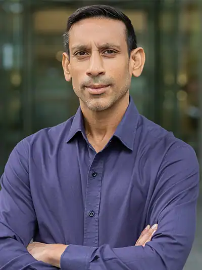 Post Who Helps Exec Teams Perform Under Sustained Pressure? on Speakers Associates Steven D'Souza, Senior Client Partner at Korn Ferry and author of the Not Knowing trilogy - self-leadership speaker